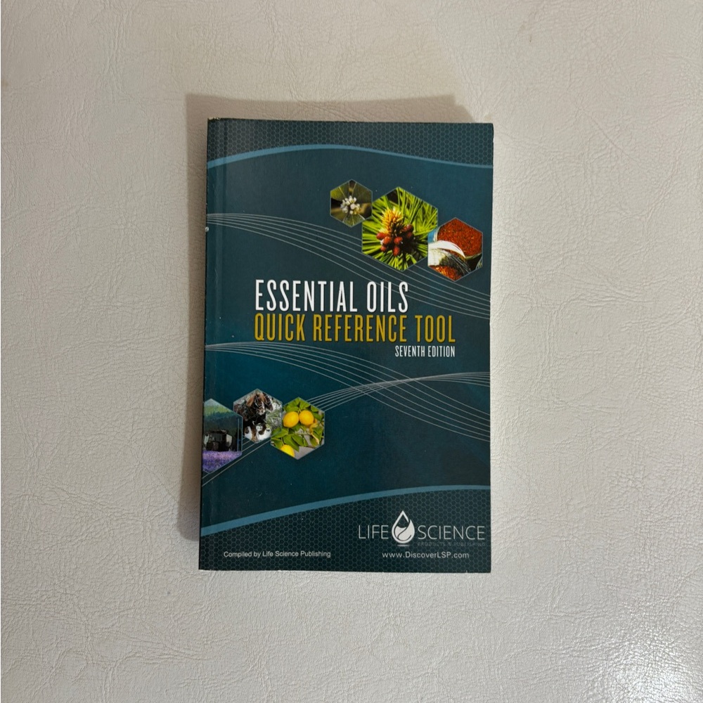 Essential Oils Quick Reference Tool Book
